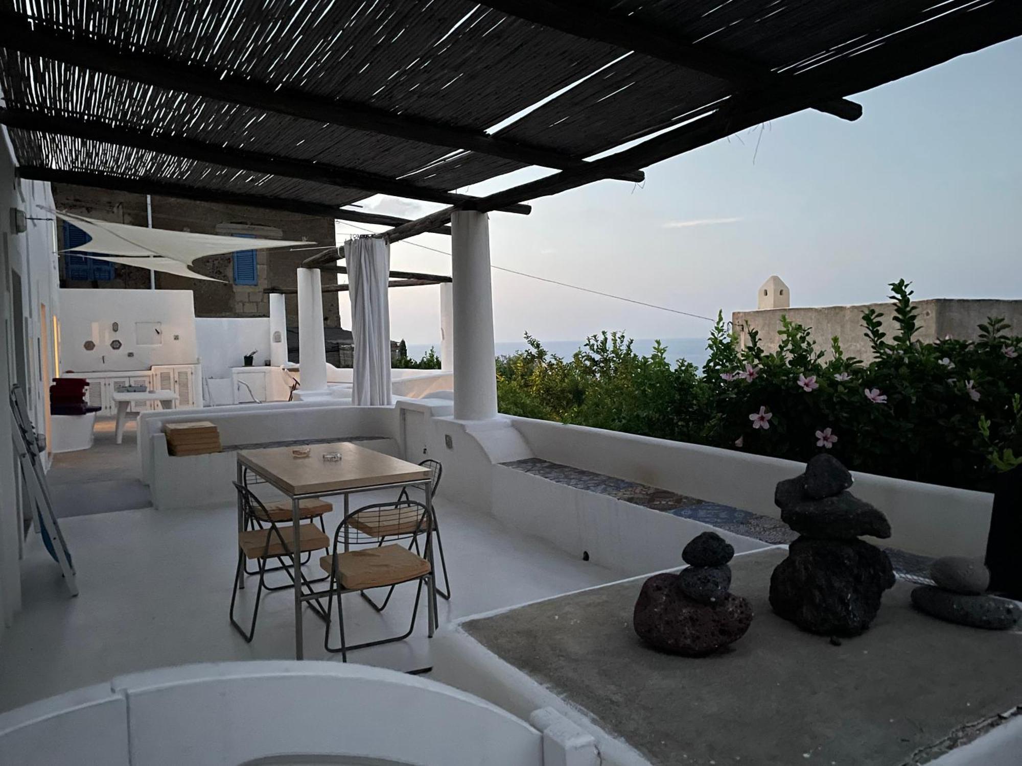 Limoneto Apartment สตรอมโบลี ภายนอก รูปภาพ